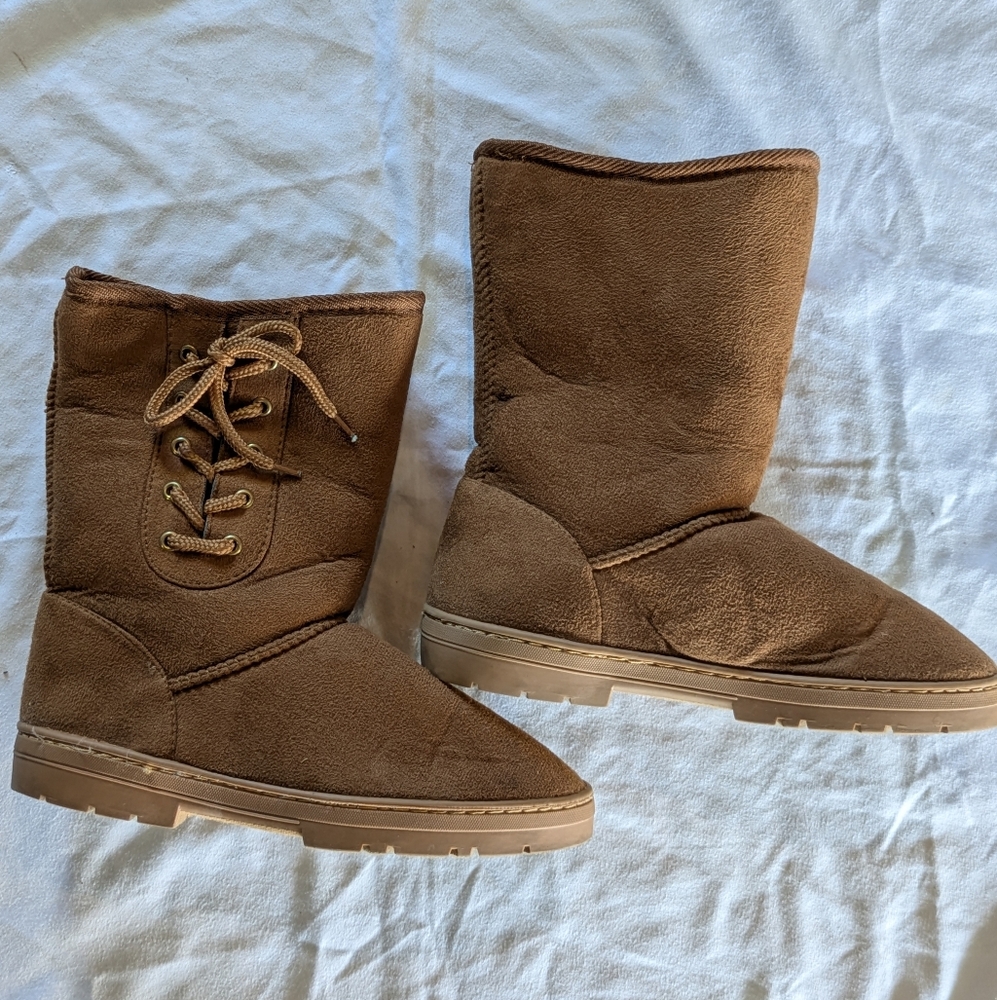 Cozy Brown Lace-Up Women's Boots